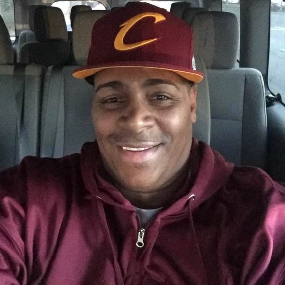 Meet your Posher, Robert - Picture 1 of 1